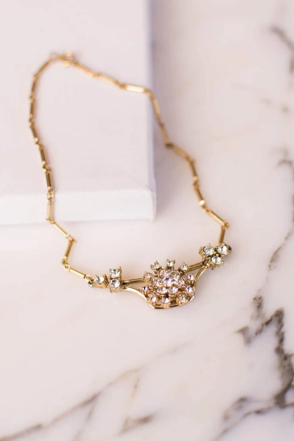 Vintage Rhinestone Pendant Necklace in Gold Tone