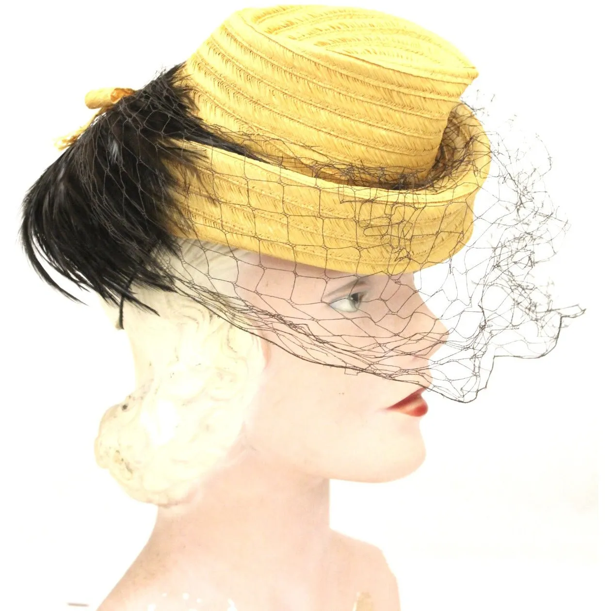 Vintage Suiter Hat Small Natural Straw Fascinator Veiled Hat Brown Feathers 1940s O/S