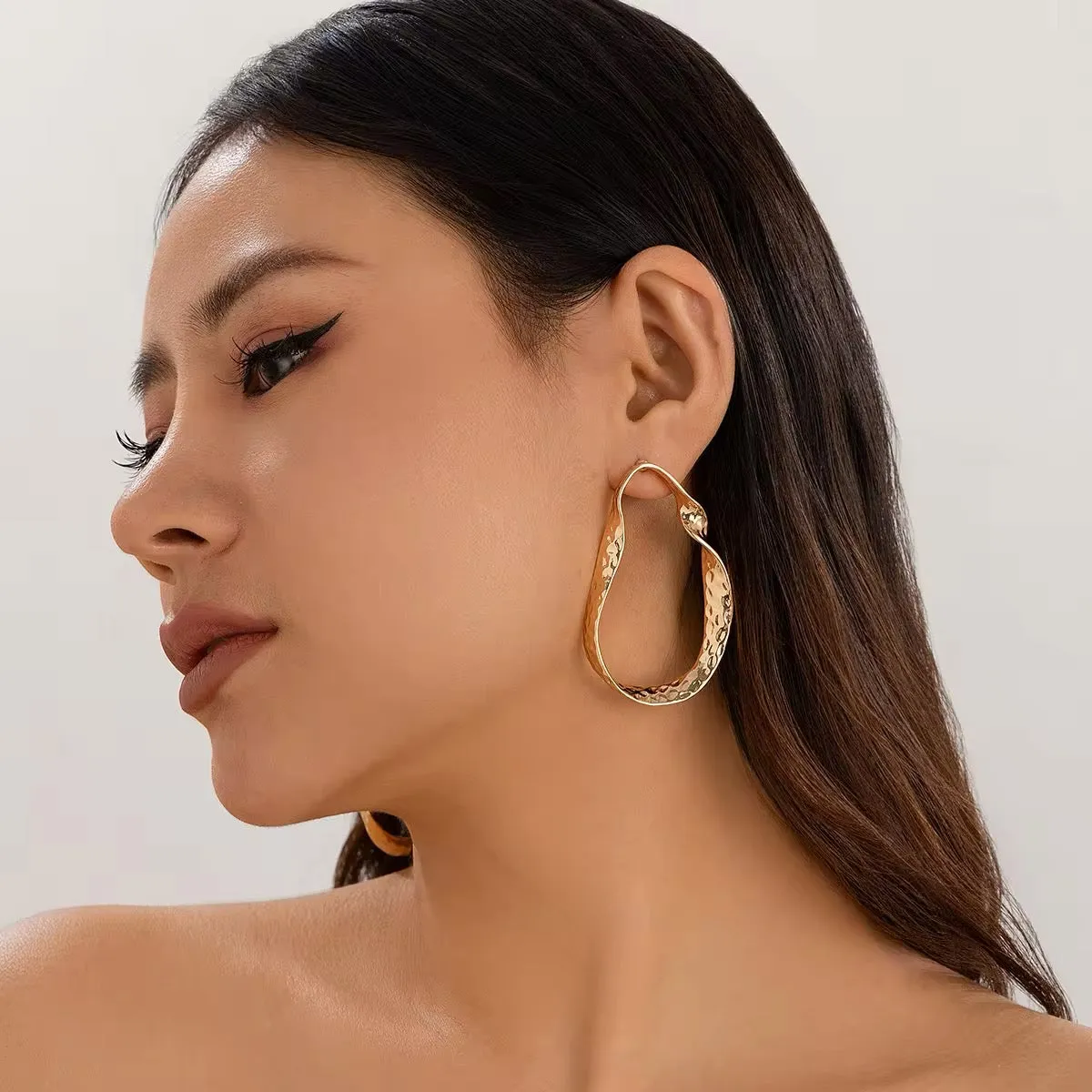 Vintage Twisted Irregular Hollow Circle Drop Earrings