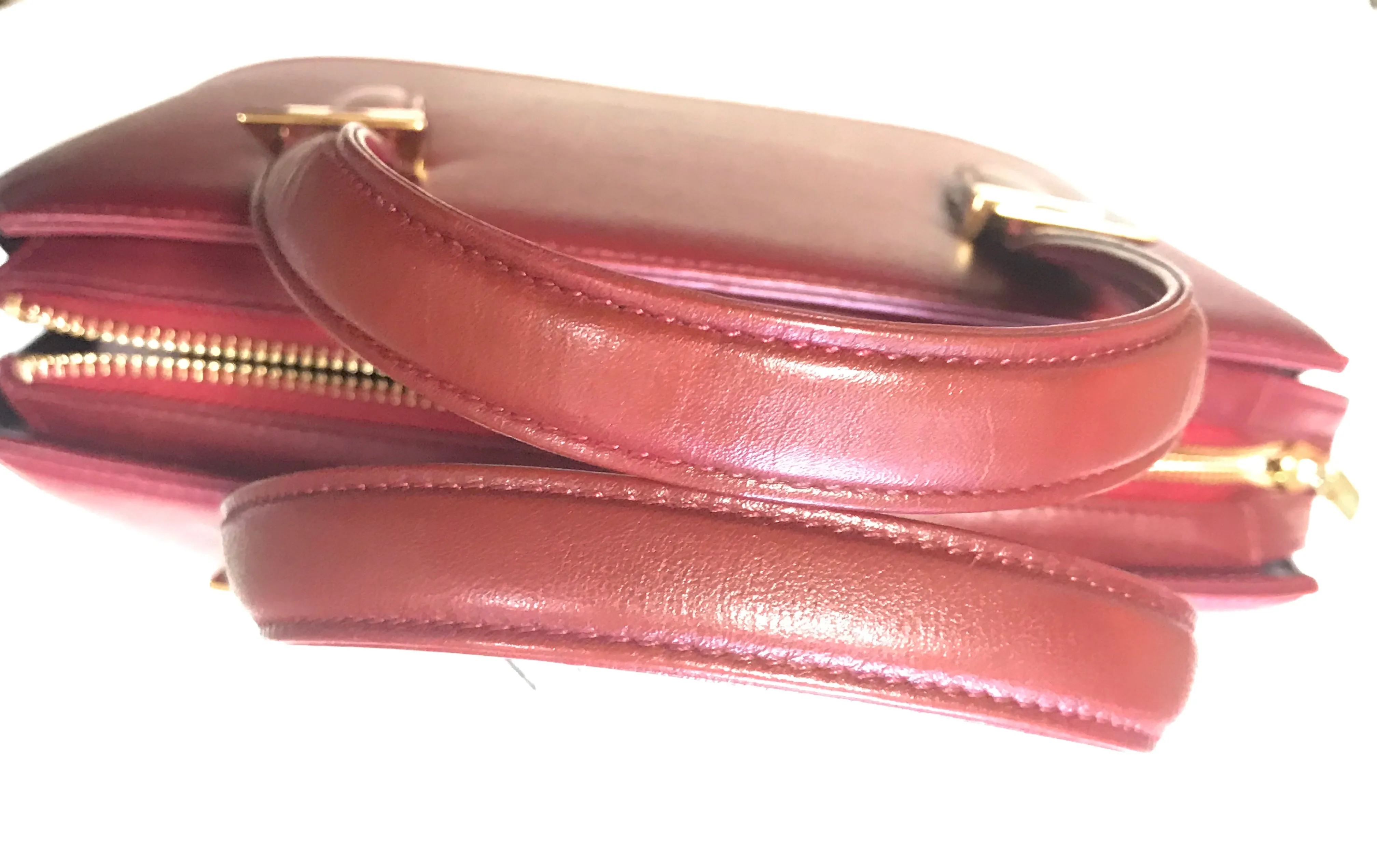 Vintage Valentino Garavani wine leather handbag with golden buckles. Classic Valentino purse for any occasions. 050906f1