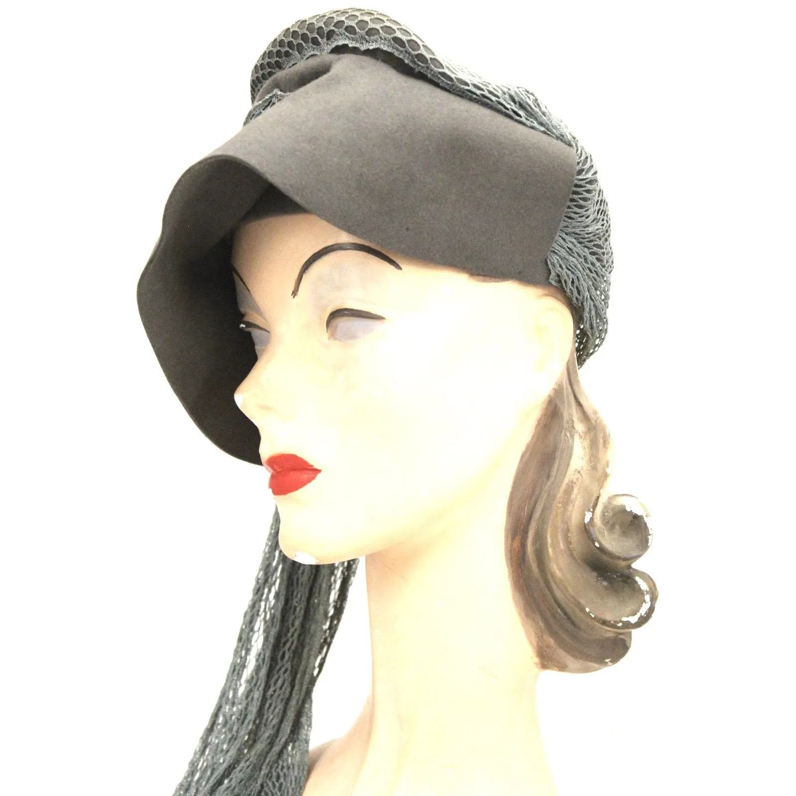 Vintage Womens Hat 1940s  Woodmere Bonnet Cloche Long Net Detail Gray Turquoise 21" Head