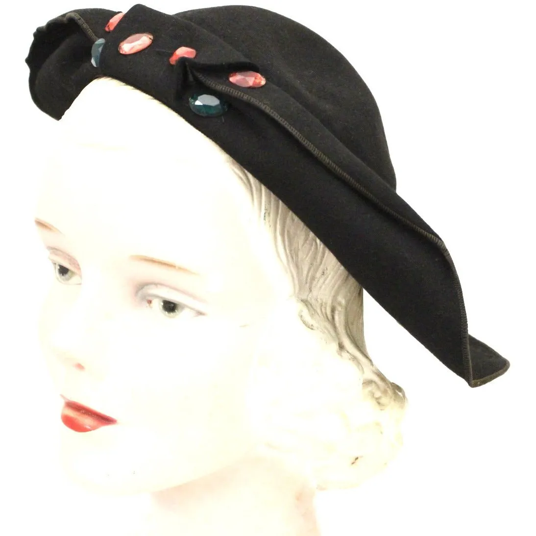 Vtg 1930s Lazarus Semi-Cloche Black Red Green Jewels Guernsey Pie