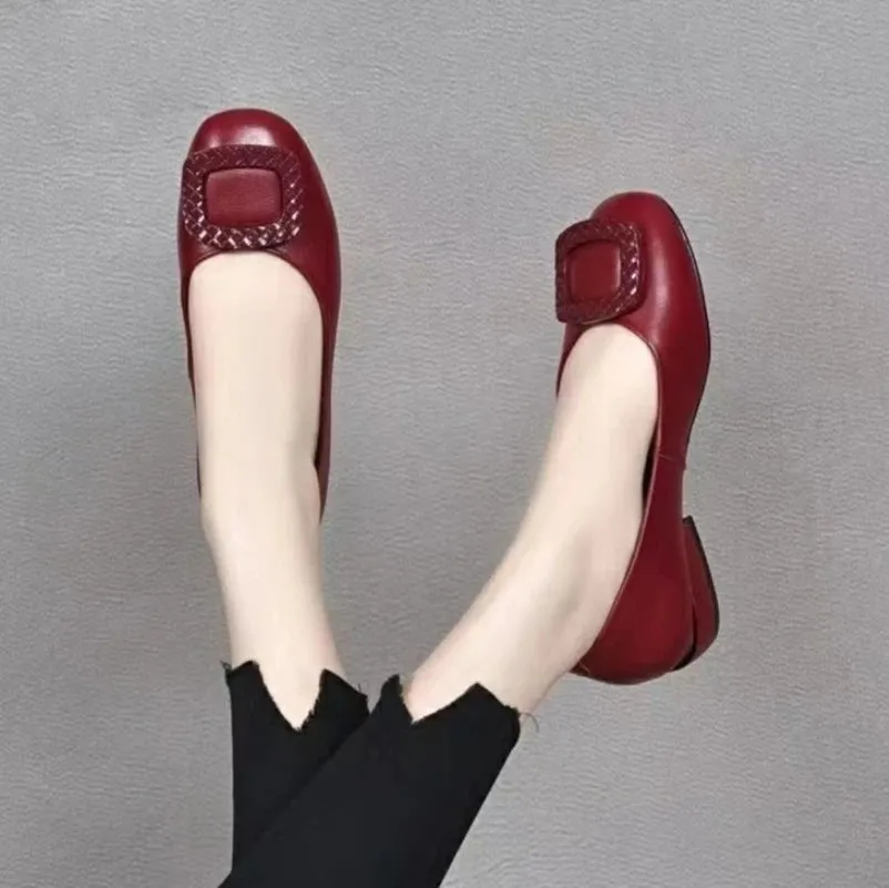 Women's Low Heel Leather Pumps