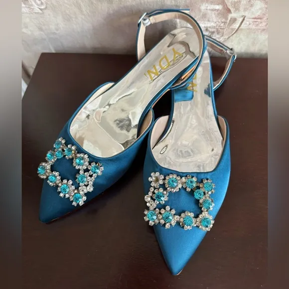 YND SATIN FLAT POINTED TOE PUMP LARGE RHINESTONE VAMP BUCKLE SIZE 10 TEAL